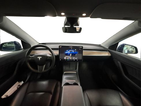 Used 2022 Tesla Model Y Long Range AWD/4WD image 25