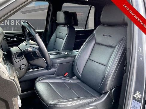 Used 2021 GMC Yukon Denali w/ Denali Premium Package AWD/4WD image 28