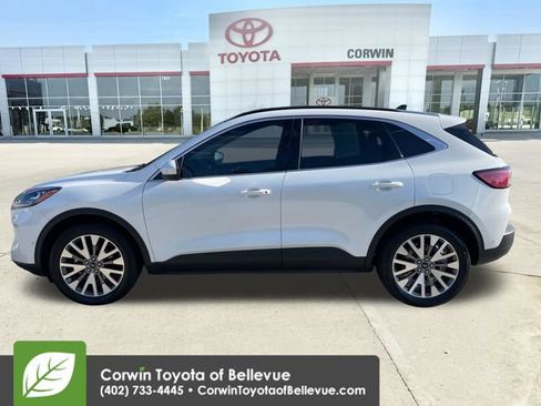 Used 2021 Ford Escape Titanium AWD/4WD image 2