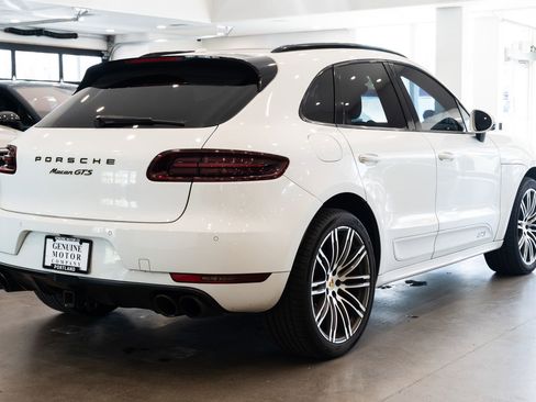 Used 2017 Porsche Macan GTS AWD/4WD image 4
