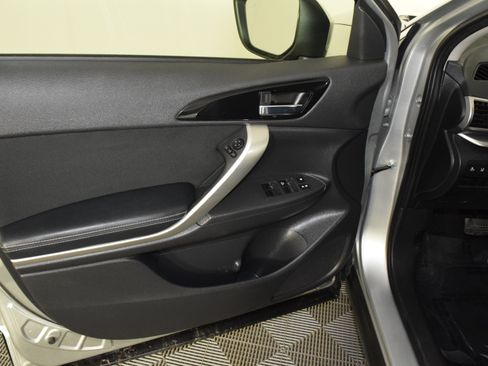 Used 2020 Mitsubishi Eclipse Cross SE image 35