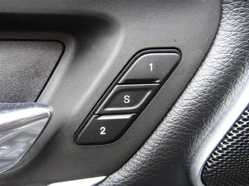 Used 2019 RAM 1500 Laramie image 10