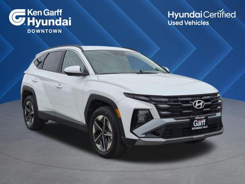 Certified 2025 Hyundai Tucson SEL AWD/4WD image 1