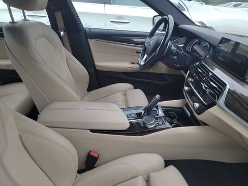 Used 2018 BMW 540i xDrive AWD/4WD image 10