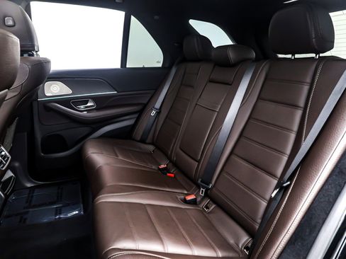 Used 2022 Mercedes-Benz GLE 450 4MATIC w/ AMG Line Exterior image 8