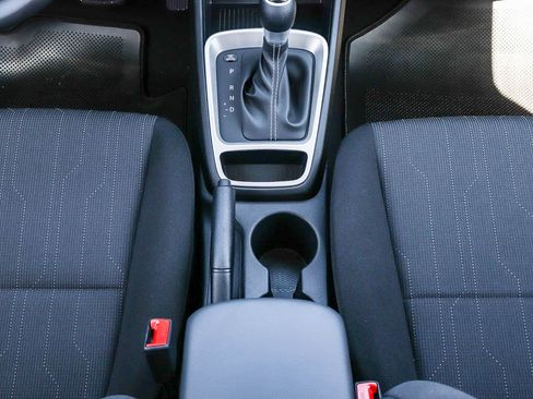 New 2026 Hyundai Venue SE FWD image 25