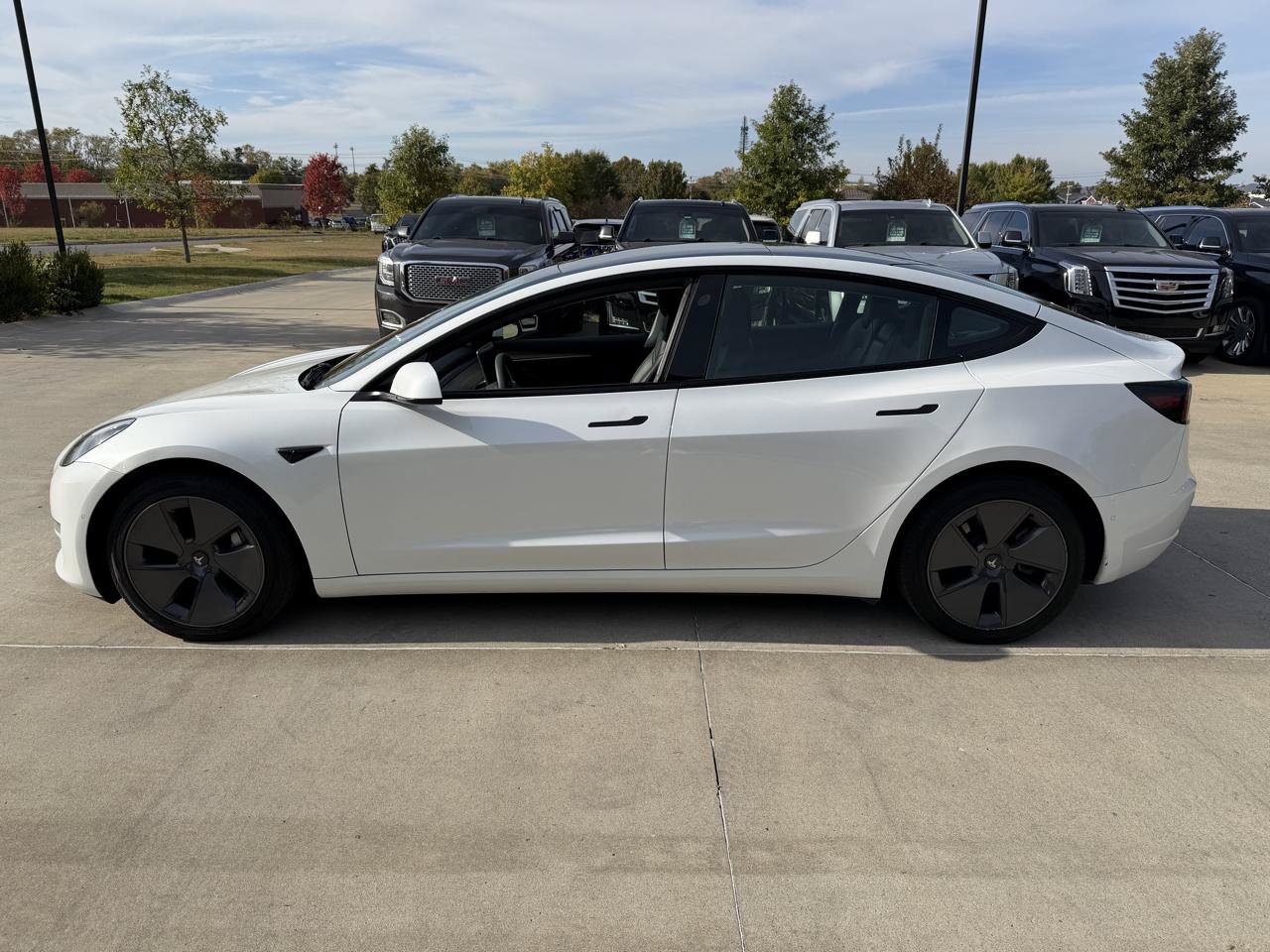 Used 2022 Tesla Model 3 Long Range AWD/4WD image 3