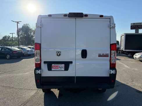 Used 2018 RAM ProMaster 1500 w/ Interior Convenience Group image 4