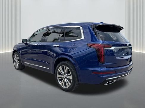 Used 2024 Cadillac XT6 Premium Luxury FWD image 7