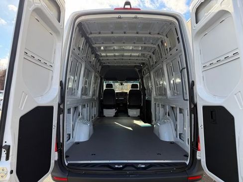 New 2025 Mercedes-Benz Sprinter 2500 image 13