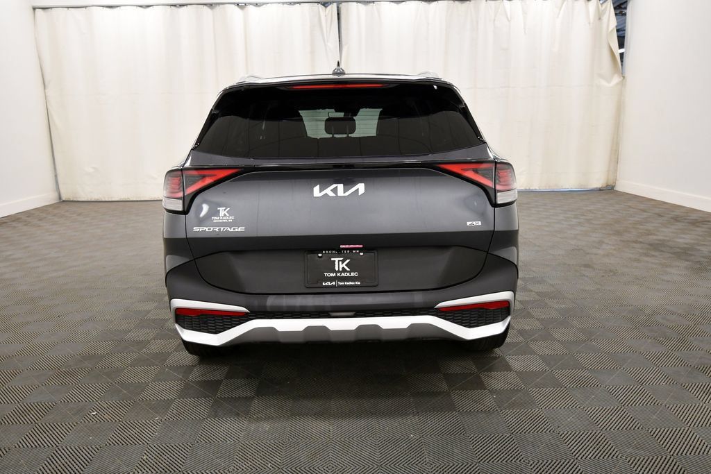 Certified 2025 Kia Sportage EX AWD/4WD image 6