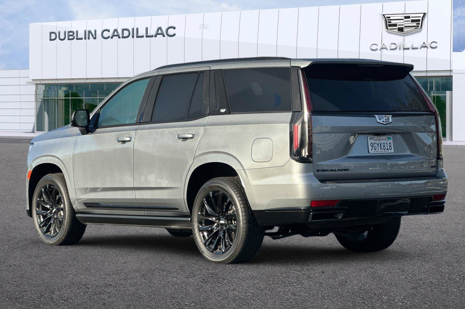 Used 2023 Cadillac Escalade Sport Platinum w/ LPO, ONYX Package AWD/4WD image 6