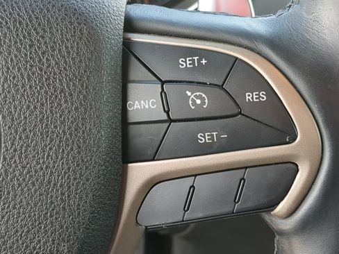 Used 2014 Jeep Grand Cherokee Overland image 28