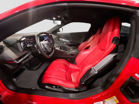 Used 2021 Chevrolet Corvette Stingray Coupe w/ Z51 Performance Package RWD image 15