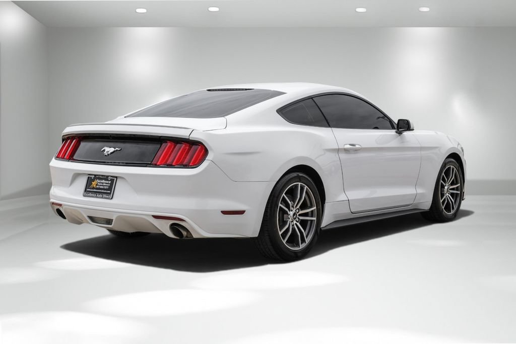 Used 2016 Ford Mustang Coupe RWD image 8