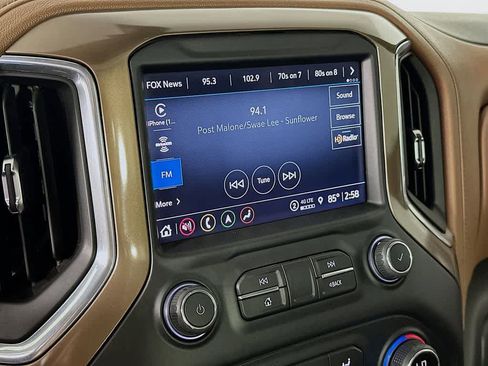 Used 2021 Chevrolet Silverado 1500 High Country w/ Technology Package image 17