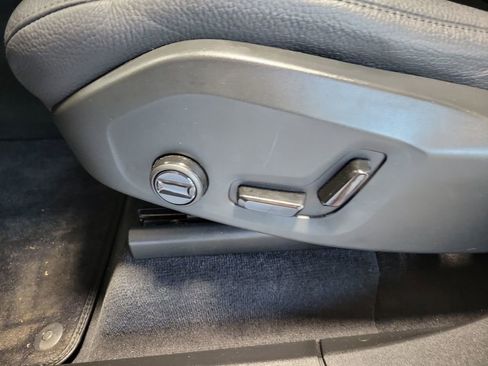 Used 2025 Volvo XC90 B5 Plus w/ Protection Package Premier image 67