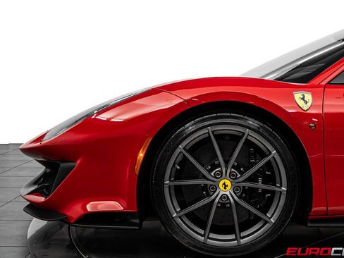 Used 2019 Ferrari 488 Pista Coupe RWD image 16