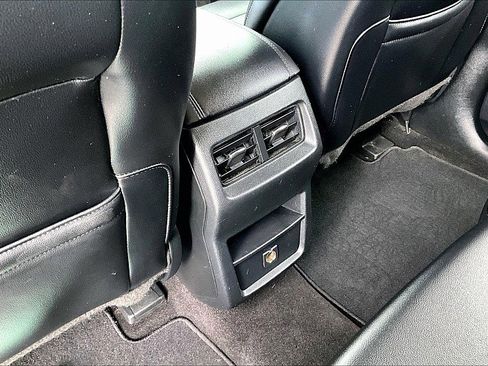 Used 2019 Ford Edge SEL w/ Cold Weather Package image 9