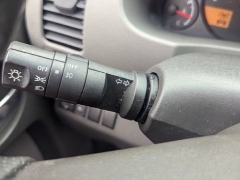 Used 2010 Nissan Xterra S AWD/4WD image 28