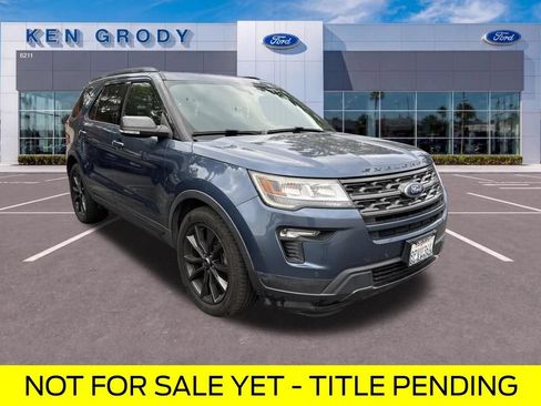 Used 2018 Ford Explorer XLT w/ Equipment Group 202A FWD image 1