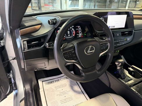 Used 2024 Lexus ES 350 w/ Premium Package FWD image 31