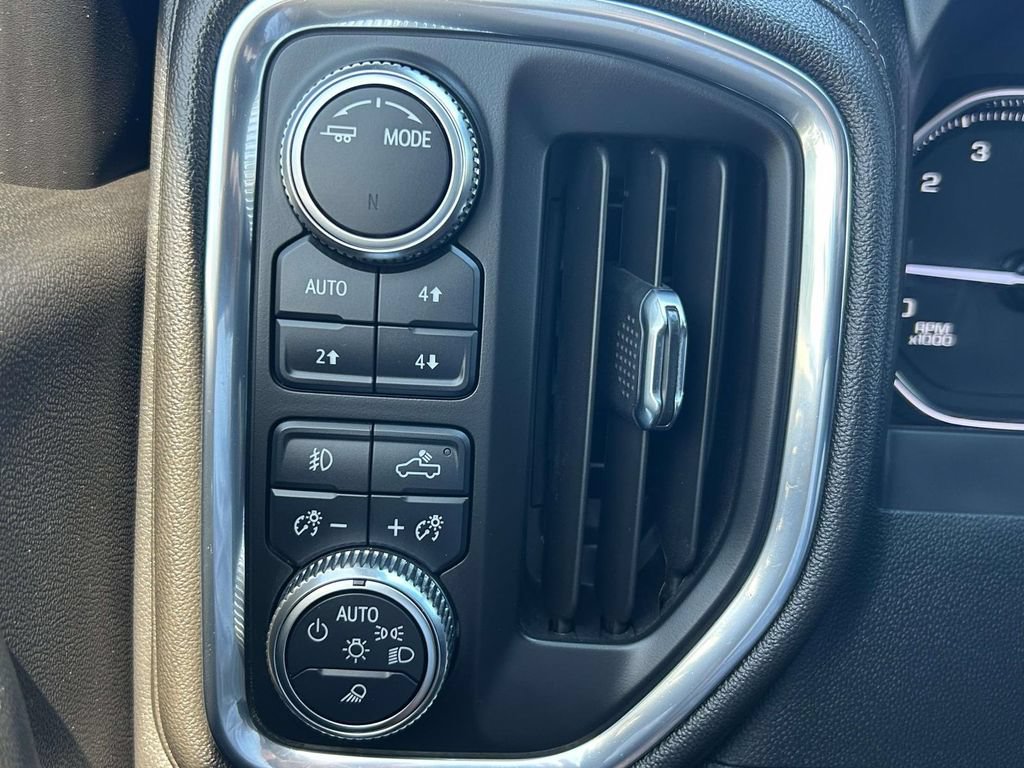 Used 2021 GMC Sierra 1500 SLT AWD/4WD image 22