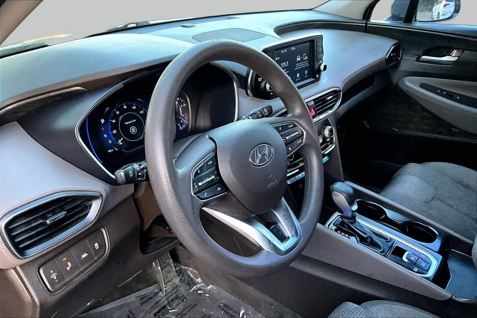 Used 2019 Hyundai Santa Fe SEL FWD image 17