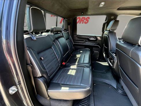 Used 2025 GMC Sierra 2500 AT4X AWD/4WD image 27