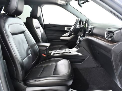 Used 2023 Ford Explorer Limited w/ Limited Technology Package AWD/4WD image 10