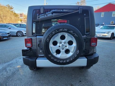Used 2014 Jeep Wrangler Unlimited Sahara w/ Dual Top Group image 6