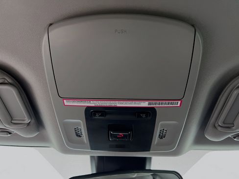 Used 2023 Toyota Camry SE FWD image 21