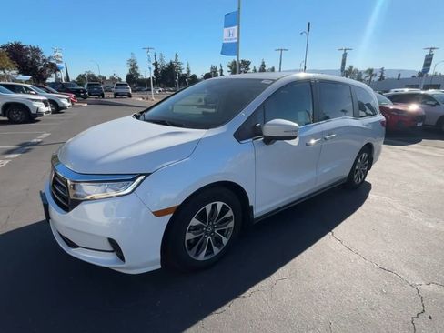 Used 2023 Honda Odyssey EX-L image 4