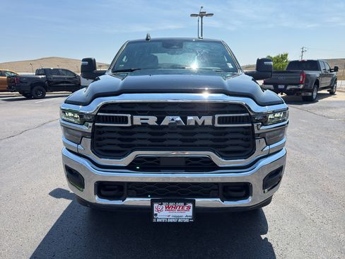 Used 2026 RAM 2500 Big Horn AWD/4WD image 2