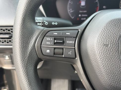 Used 2024 Honda HR-V LX image 16