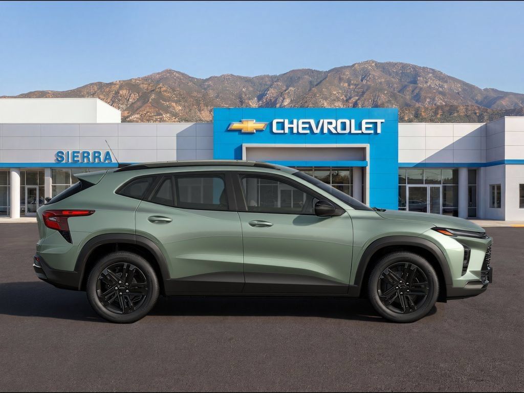 New 2026 Chevrolet Trax ACTIV FWD image 3