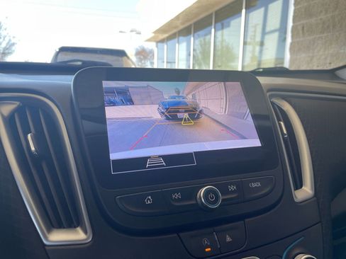 Used 2024 Chevrolet Malibu LT image 24