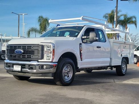 New 2026 Ford F250 XL w/ XL Chrome Package image 5