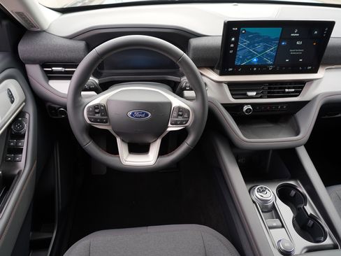 New 2026 Ford Explorer Active image 18