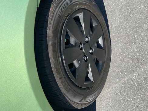 Used 2011 Hyundai Accent GS image 21