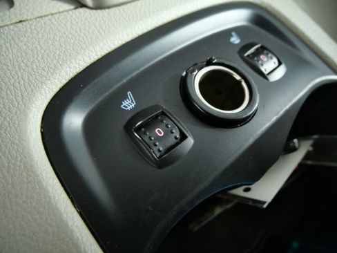 Used 2012 Ford Focus SEL FWD image 22