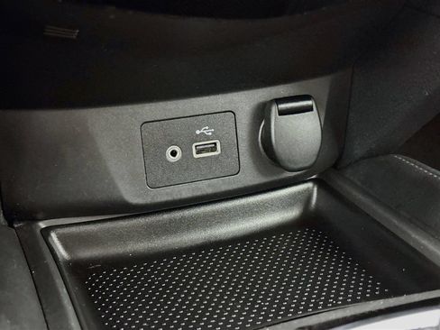 Used 2018 Nissan Rogue SL AWD/4WD image 18