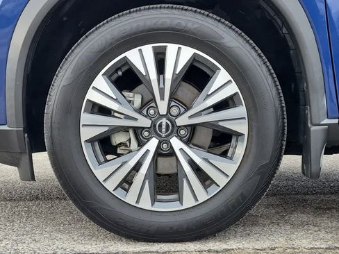 Used 2023 Nissan Rogue SV w/ SV Premium B Package image 6