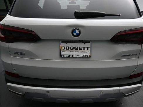 Certified 2023 BMW X5 sDrive40i w/ Executive Package image 14