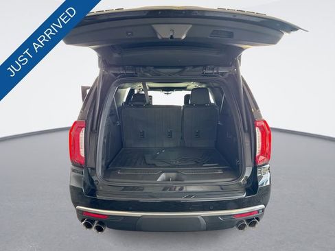 Used 2024 GMC Yukon XL Denali w/ Denali Reserve Package image 25