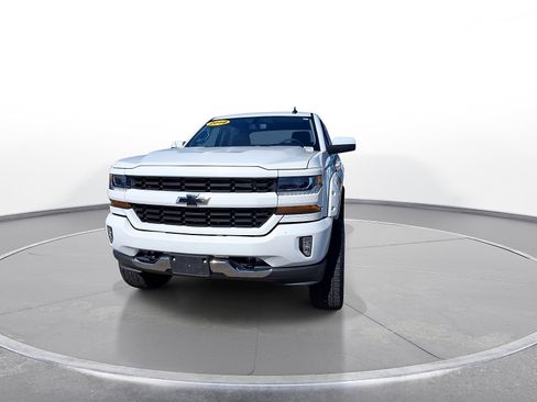 Used 2018 Chevrolet Silverado 1500 LT w/ All Star Edition AWD/4WD image 3