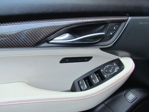 Used 2025 Cadillac CT5 V RWD image 35