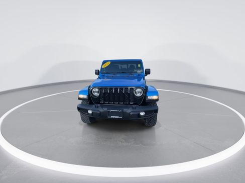 Used 2021 Jeep Gladiator Sport AWD/4WD image 5