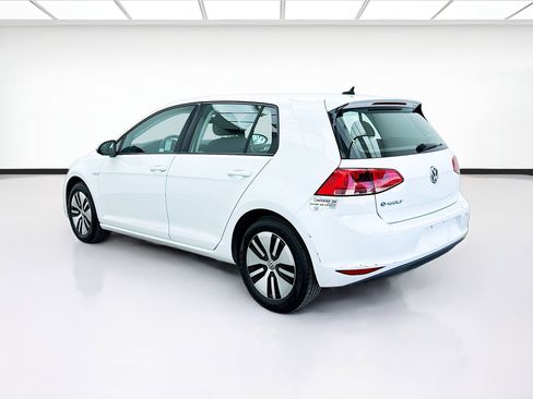 Used 2016 Volkswagen e-Golf SE image 6