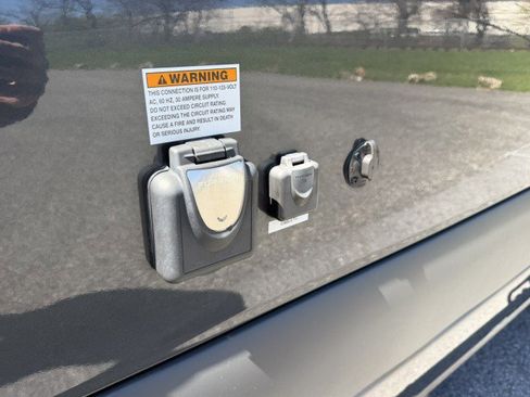 Used 2022 Mercedes-Benz Sprinter 2500 image 20